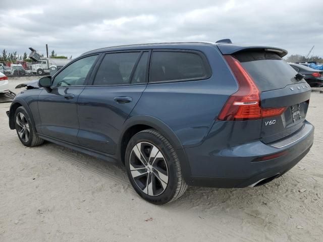 2020 Volvo V60 Cross Country T5 Momentum