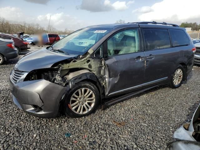 2011 Toyota Sienna XLE