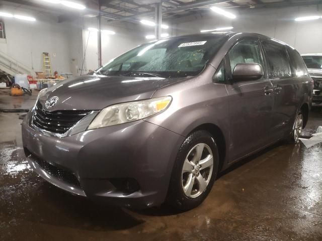 2012 Toyota Sienna LE