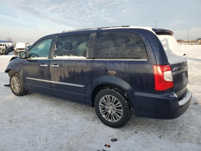 2013 Chrysler Town & Country Touring L