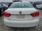 2015 Volkswagen Passat S