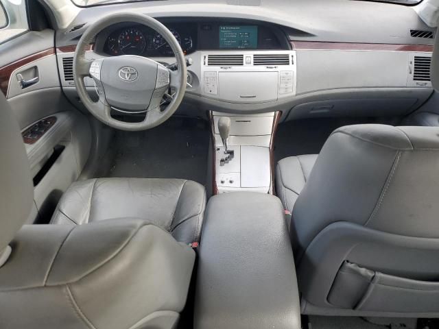 2010 Toyota Avalon XL