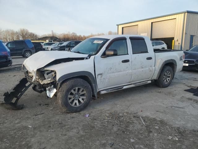 2006 Mitsubishi Raider Durocross