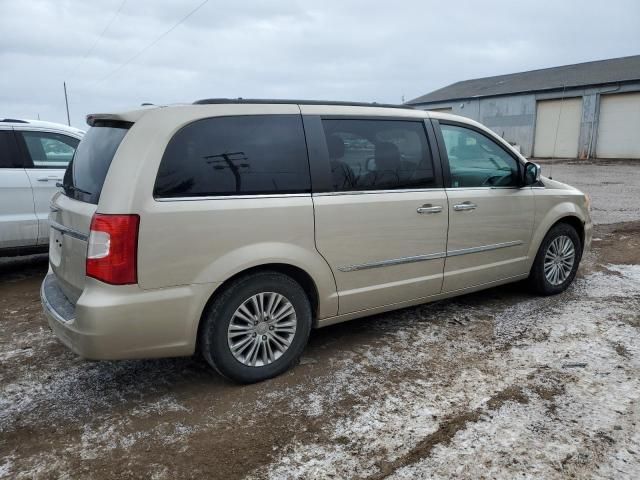 2013 Chrysler Town & Country Touring L