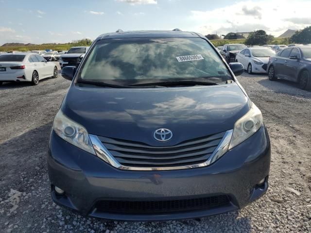 2014 Toyota Sienna XLE