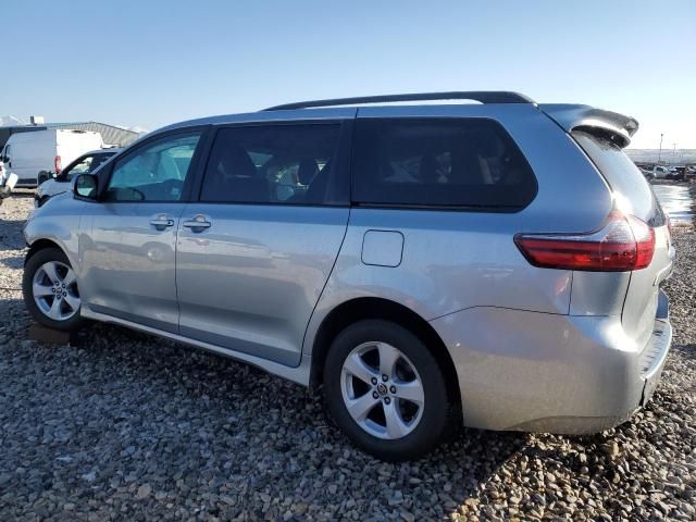 2020 Toyota Sienna LE