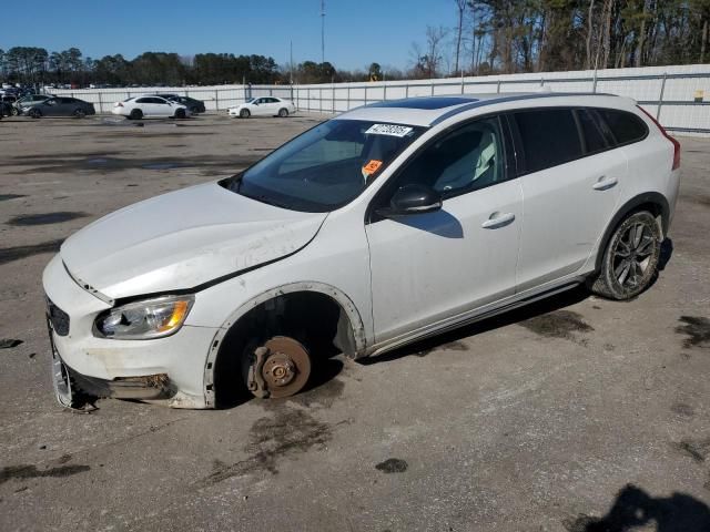 2018 Volvo V60 Cross Country Premier