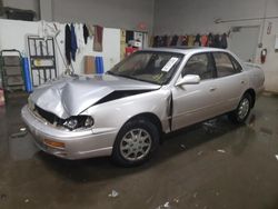 Salvage cars for sale at Elgin, IL auction: 1995 Toyota Camry XLE