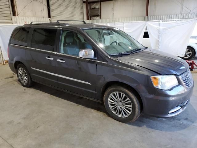 2015 Chrysler Town & Country Touring L