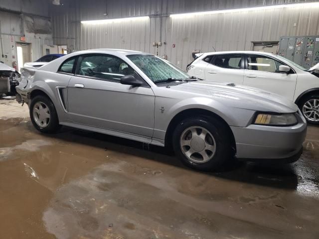 2000 Ford Mustang