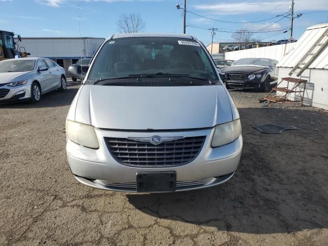 2004 Chrysler Town & Country