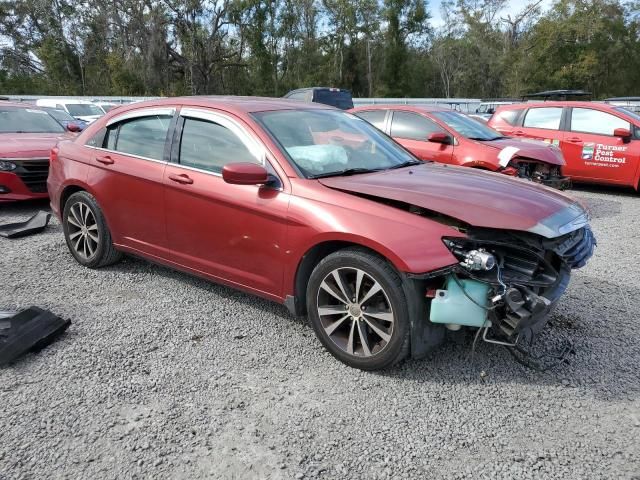 2013 Chrysler 200 Touring