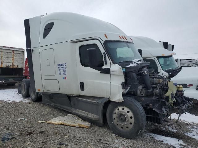 2020 Freightliner Cascadia 126