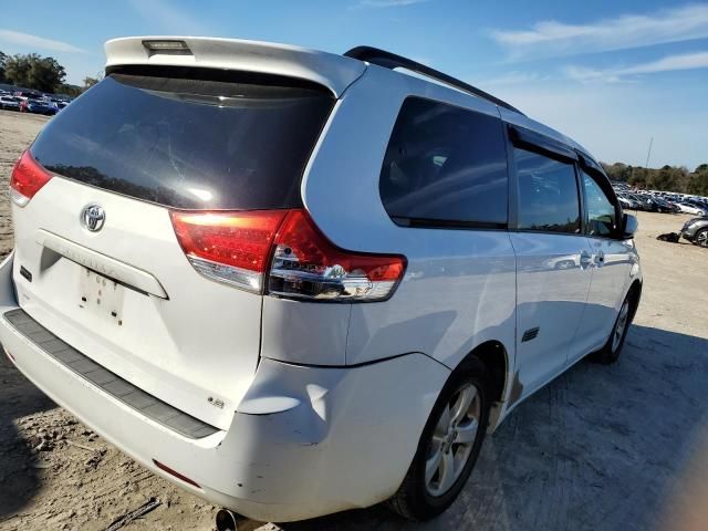 2014 Toyota Sienna LE