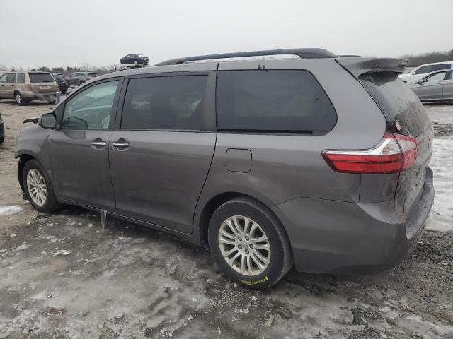 2016 Toyota Sienna XLE