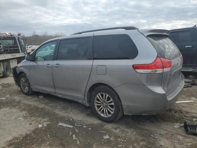 2012 Toyota Sienna XLE