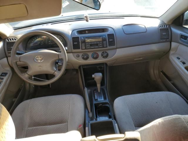 2004 Toyota Camry LE