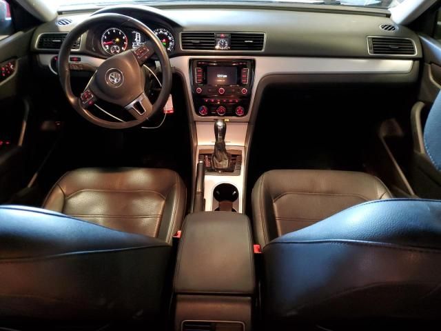 2013 Volkswagen Passat SE