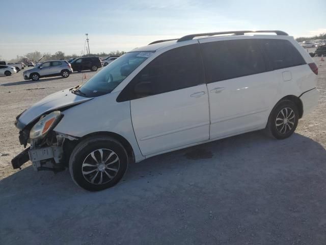 2005 Toyota Sienna CE