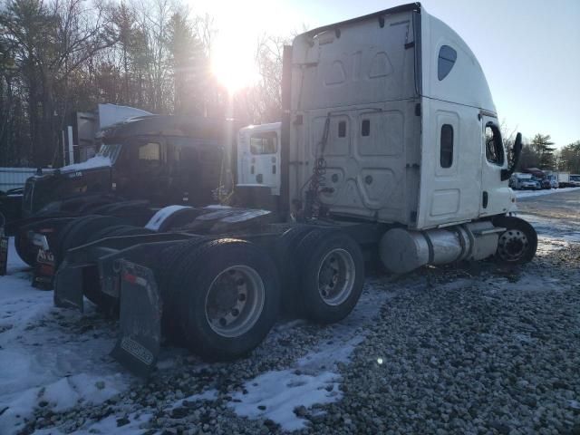 2012 Freightliner Cascadia 125