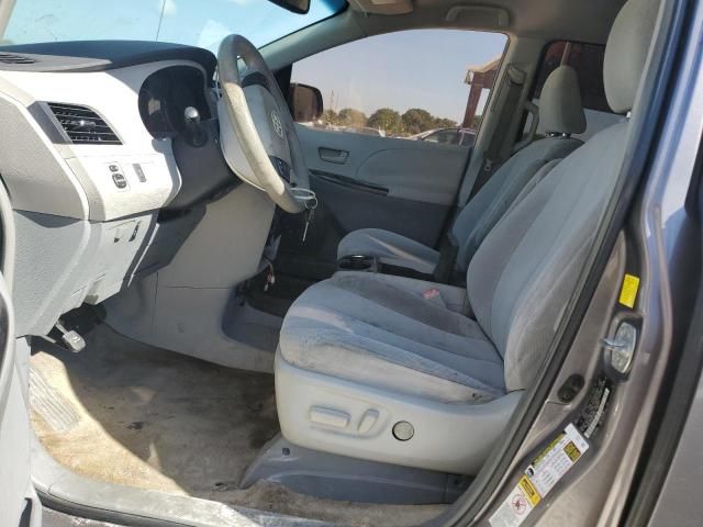 2011 Toyota Sienna LE