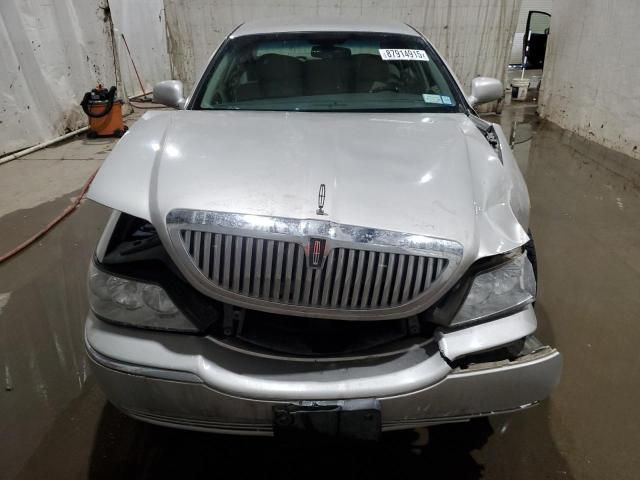 2008 Lincoln Town Car Signature Limited