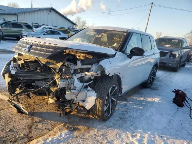 2022 Mitsubishi Outlander SE