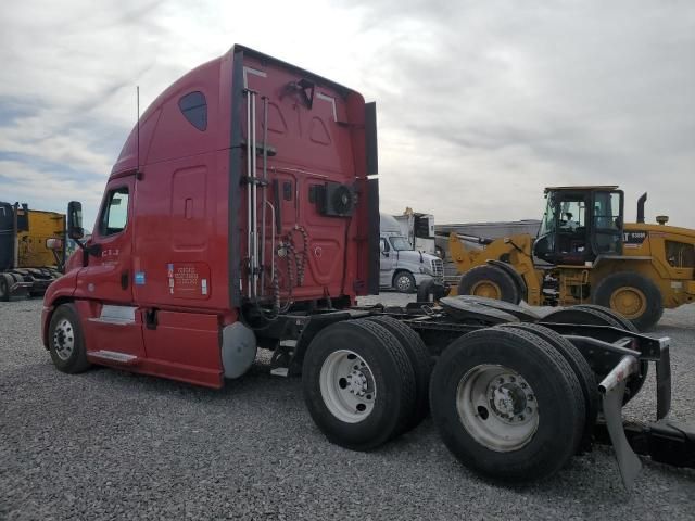 2013 Freightliner Cascadia 125