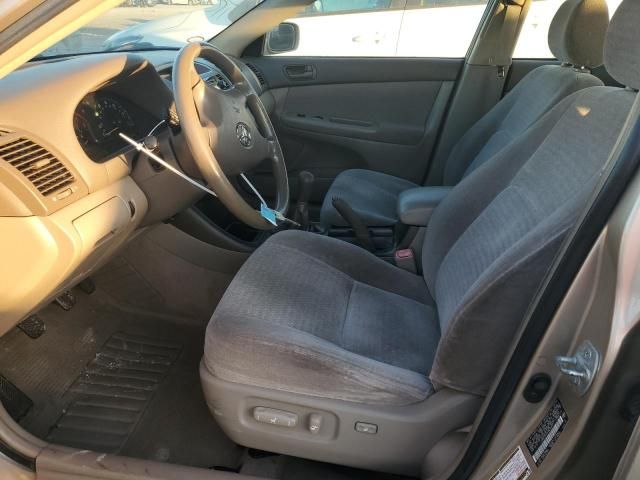 2004 Toyota Camry LE