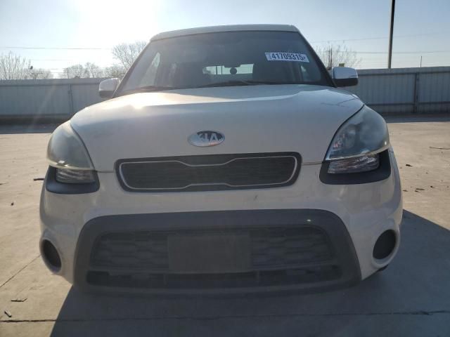 2013 KIA Soul +