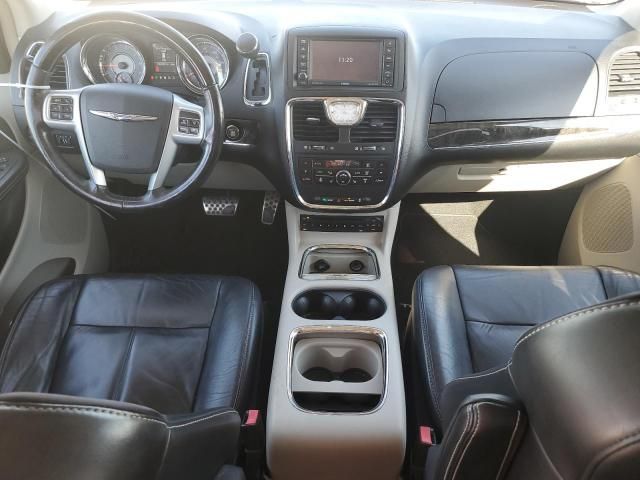 2012 Chrysler Town & Country Limited