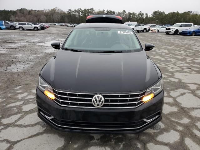 2016 Volkswagen Passat SE