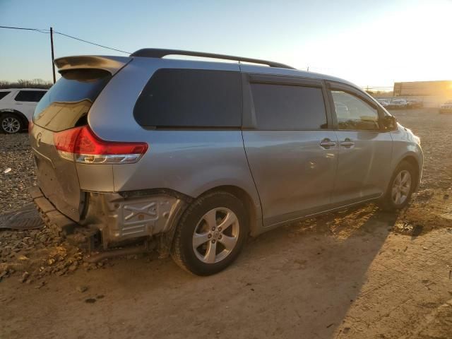 2013 Toyota Sienna LE