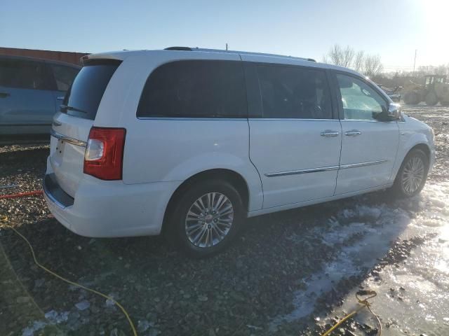 2014 Chrysler Town & Country Touring L