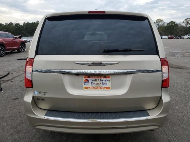 2013 Chrysler Town & Country Touring