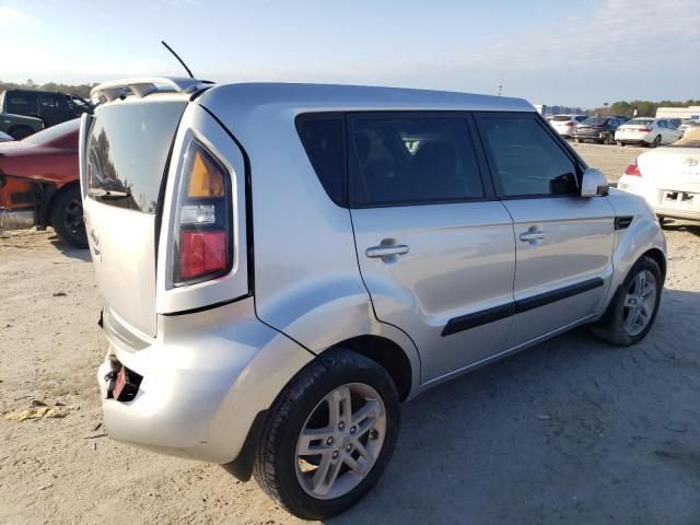 2011 KIA Soul +