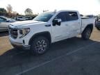 2023 GMC Sierra K1500 SLT