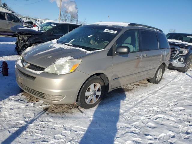 2004 Toyota Sienna CE