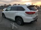 2017 Toyota Highlander SE