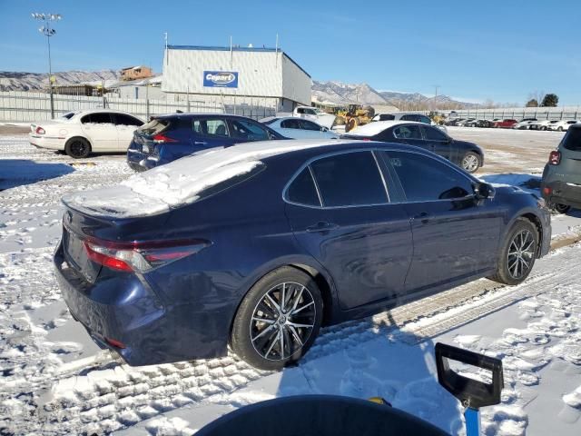 2022 Toyota Camry SE