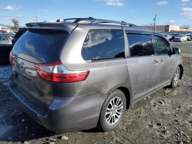 2018 Toyota Sienna XLE