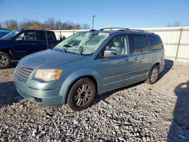 2010 Chrysler Town & Country Limited