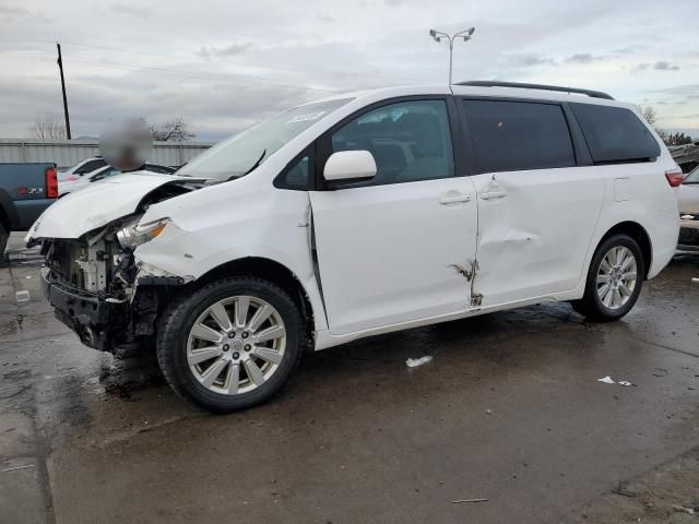 2017 Toyota Sienna LE