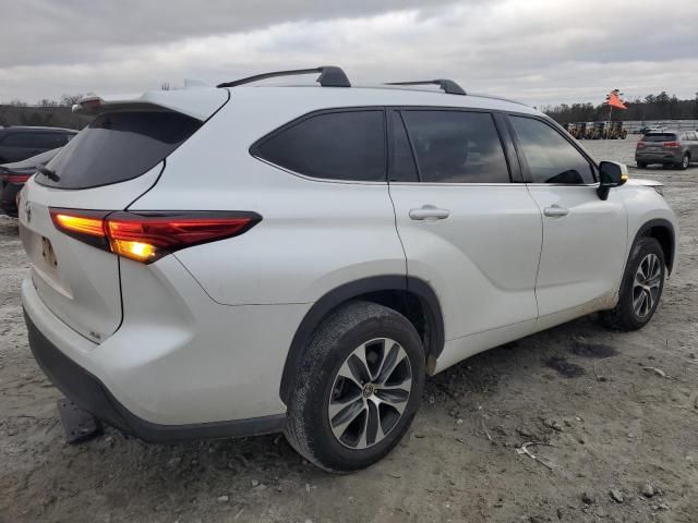 2022 Toyota Highlander XLE