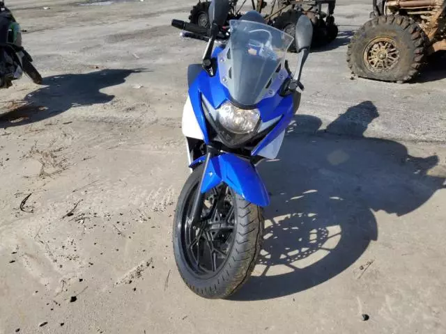 2019 Suzuki GSX250R M