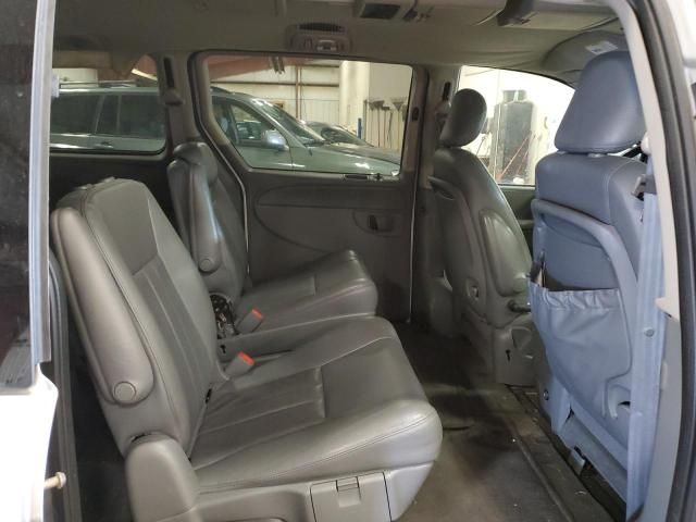 2005 Chrysler Town & Country Touring