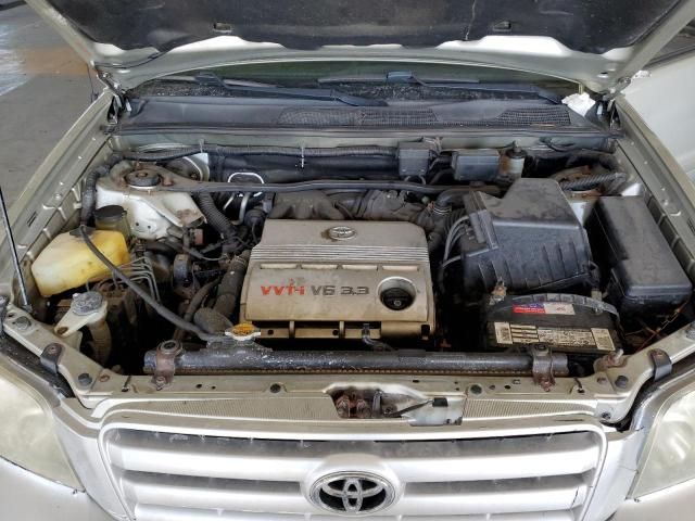 2004 Toyota Highlander Base