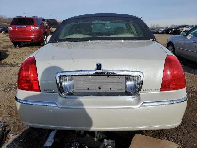 2004 Lincoln Town Car Ultimate