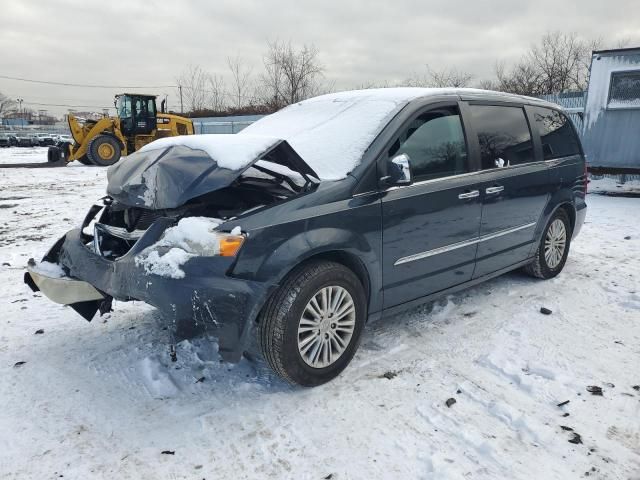 2014 Chrysler Town & Country Touring L