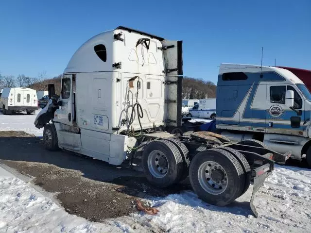 2016 Freightliner Cascadia 125